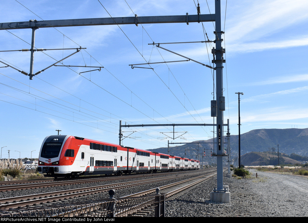 Northbound Caltrain approaching